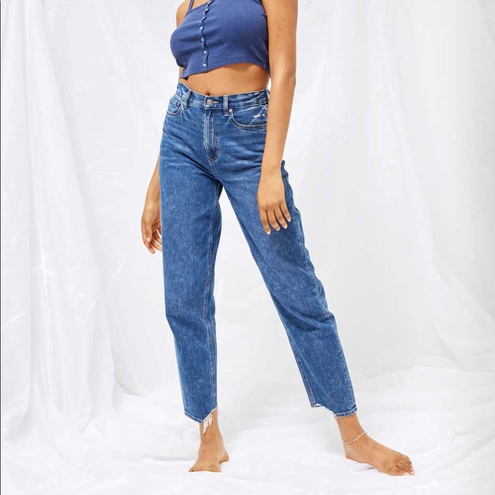 American Eagle Relaxed Mom Jeans